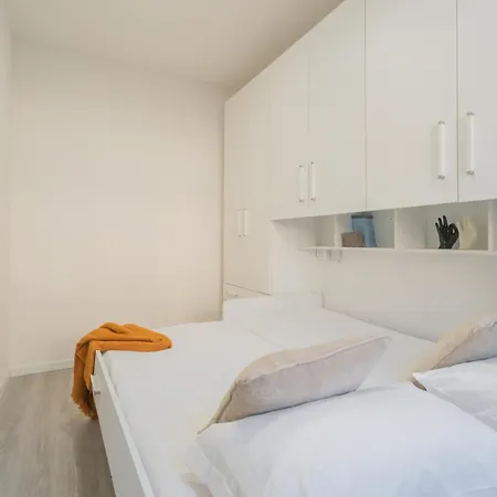 Apartament Zezio 44 Como