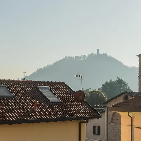 Zezio 44 By Rent Como